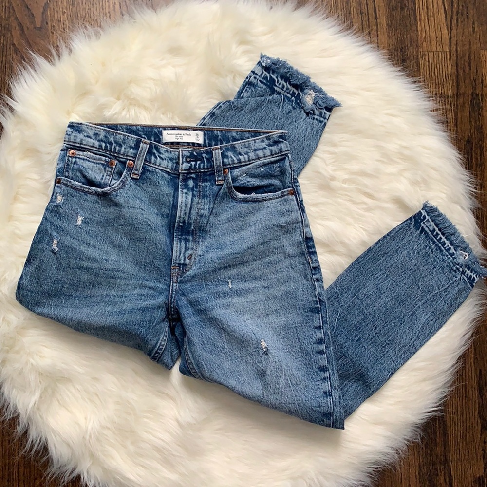 {Abercrombie} The Mom High Rise 26/2s